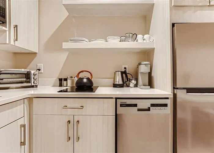 Serenity At Sloan\'S 1-Br With A Modern Twist