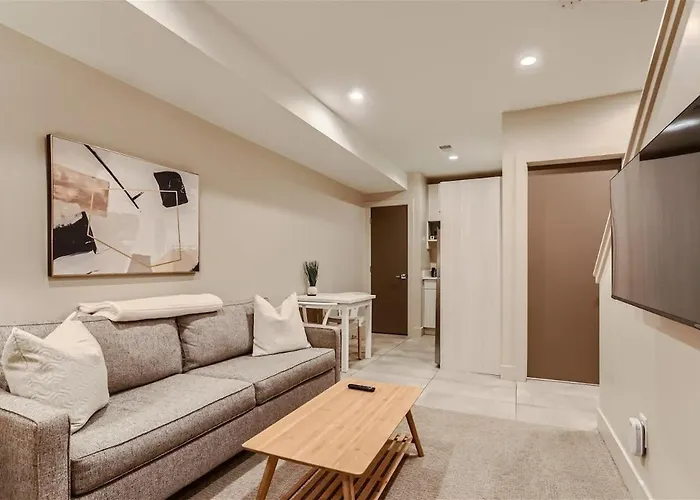 Serenity At Sloan\'S 1-Br With A Modern Twist